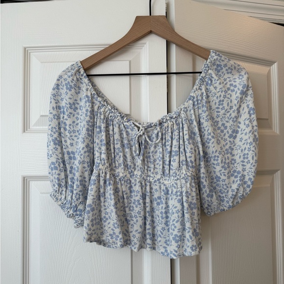 Billabong blue and white floral blouse - Picture 2 of 4